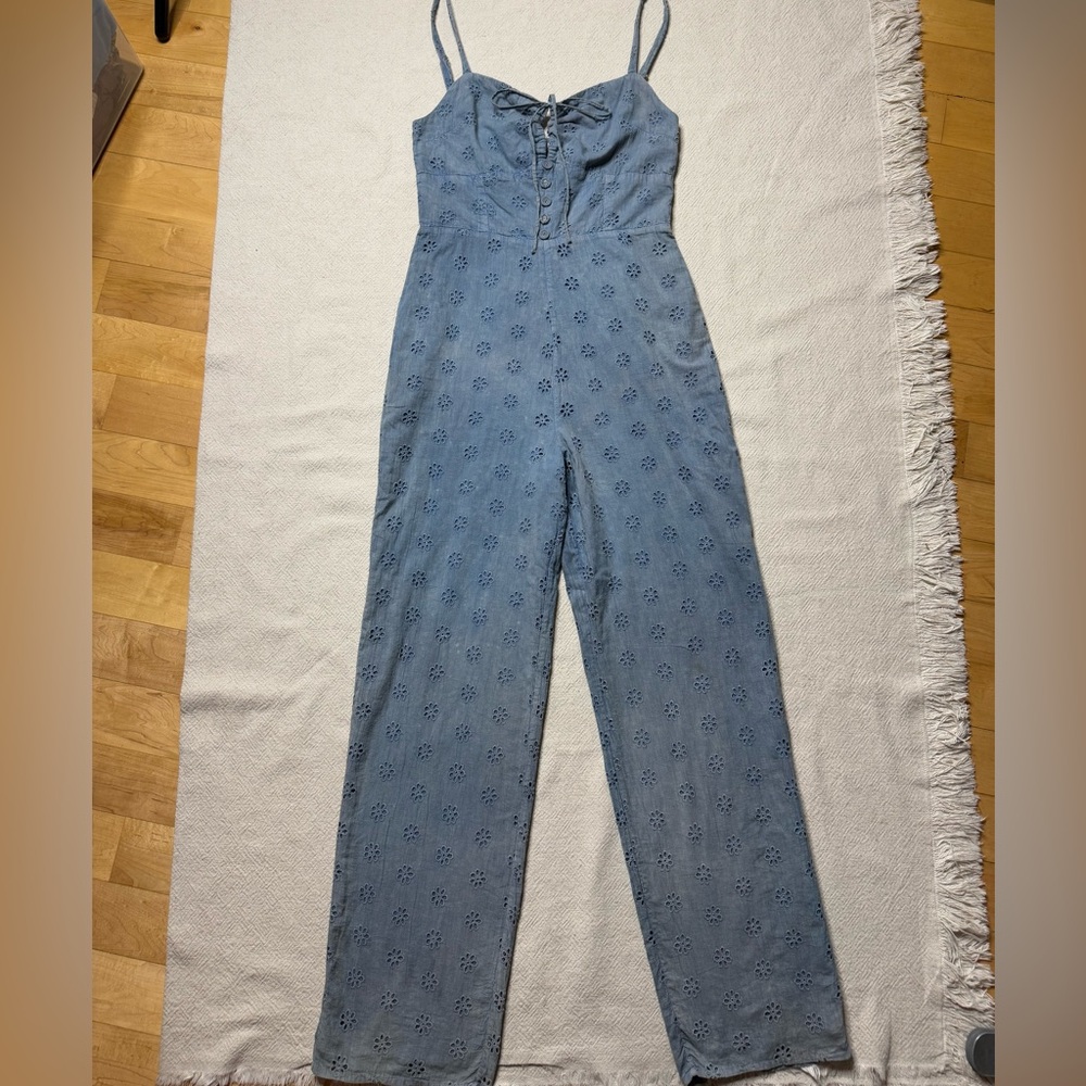 Tularosa Valerie Eyelet Vintage Blue Wide Leg Jumpsuit M - Picture 2 of 9